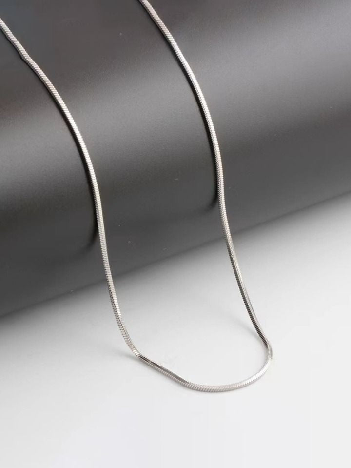 sleek silver chain